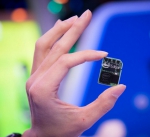 Intel has unveiled the latest generation Intel Edison, which is very small.